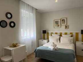 Charming Studio Apartment in Campolide - 2F